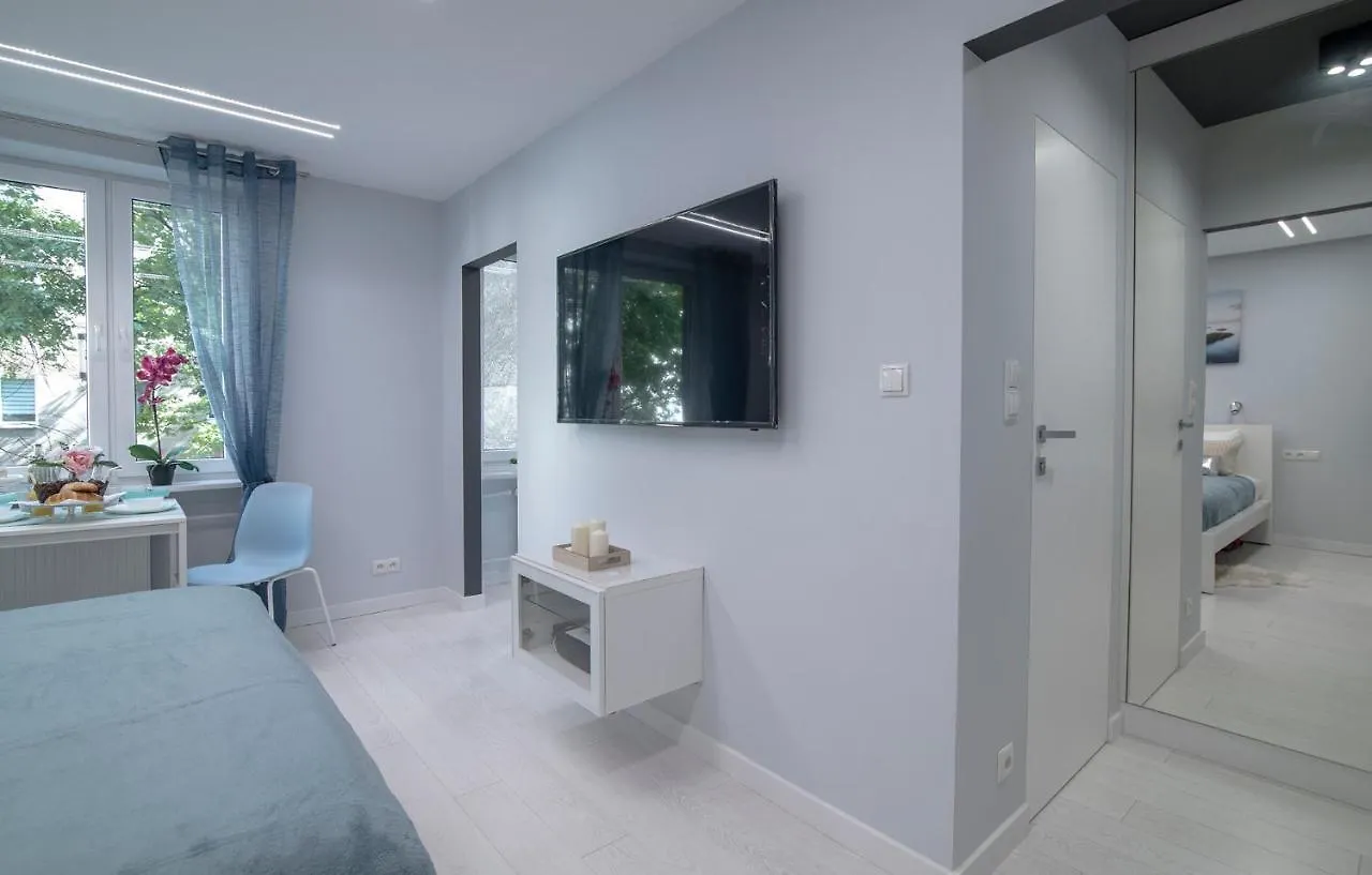 Wlr Apartments - Hoza III Warszawa 0*,  Polska